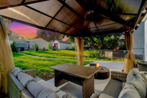 Movie Game Room & Fire Pit Luxury Spacious Home